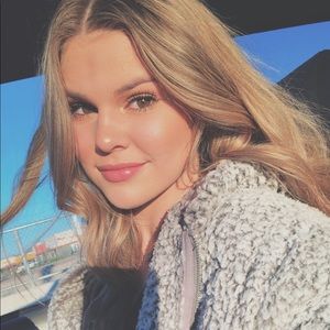 Meet your Posher, Taylor